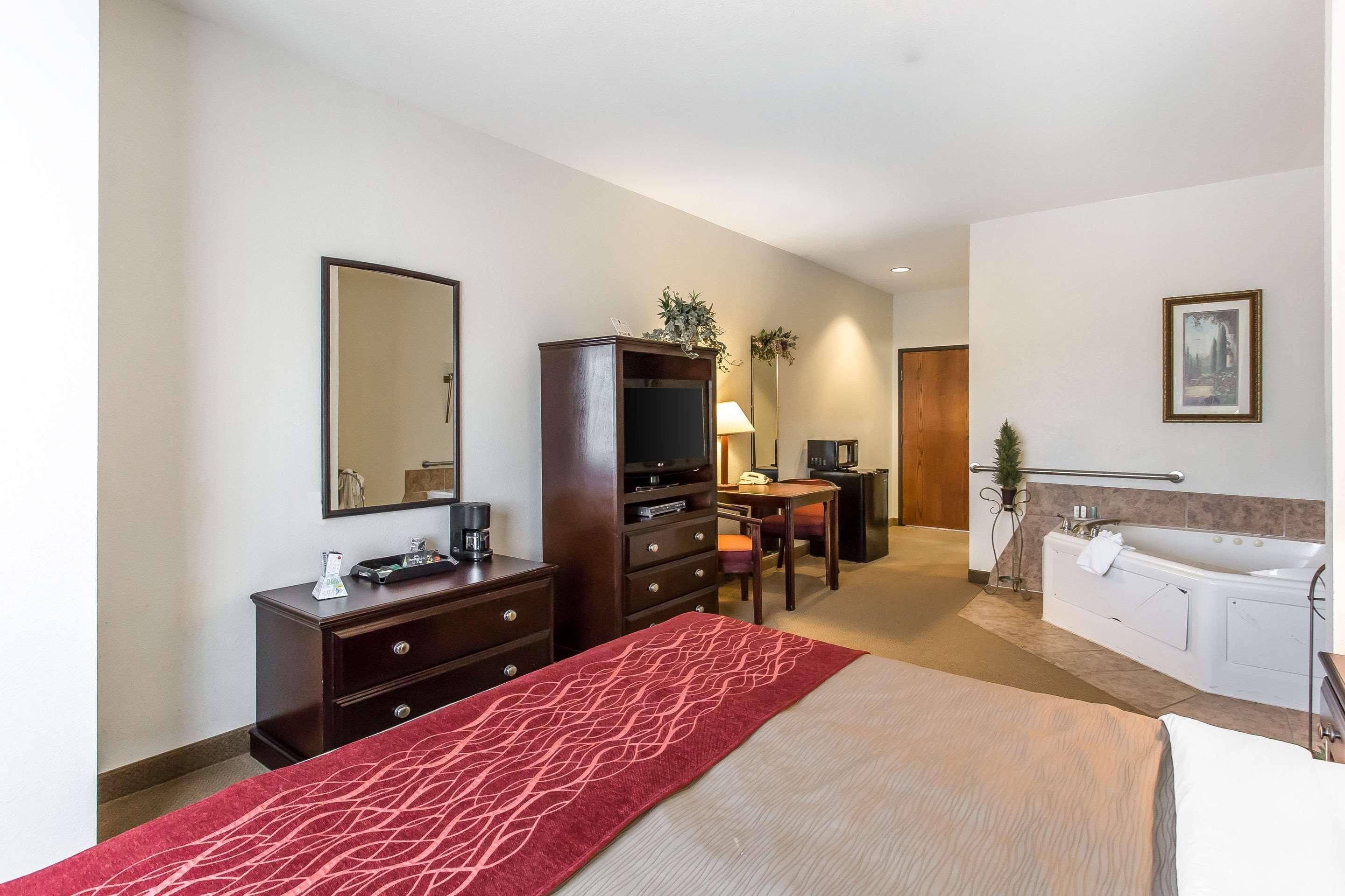 Quality Inn & Suites Guymon Exterior photo